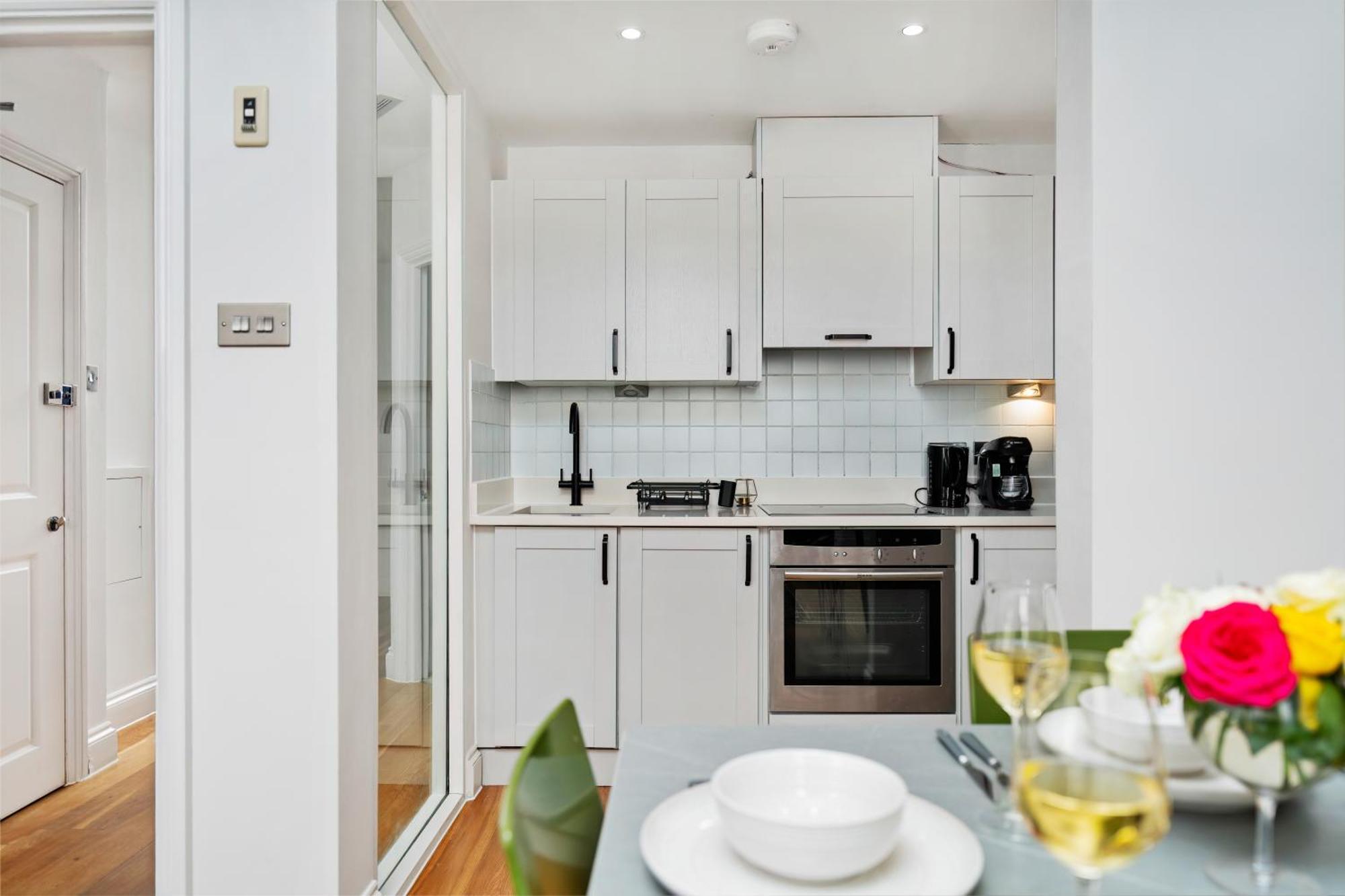 Chelsea Modern Apartment *