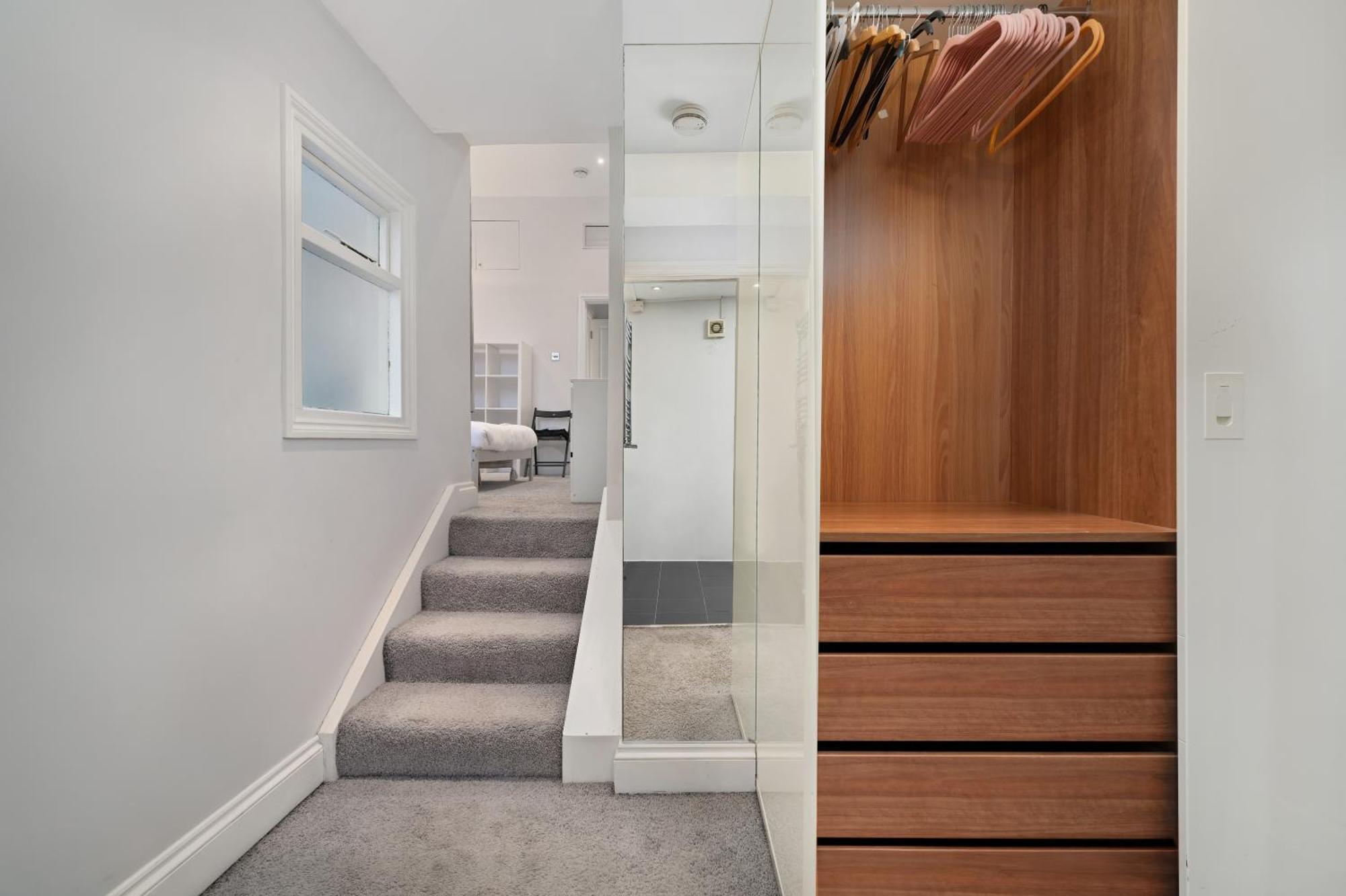 Chelsea Modern Apartment