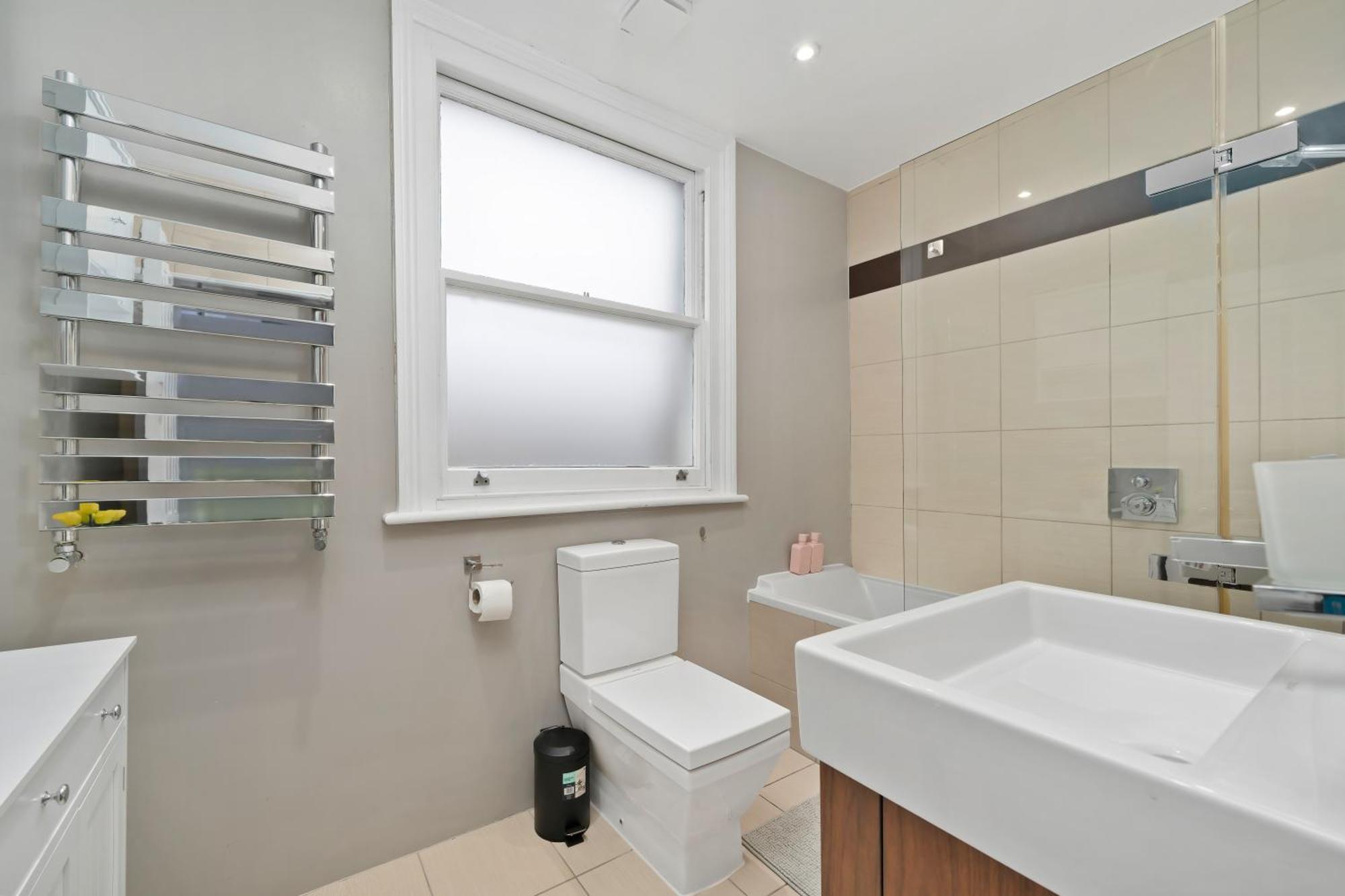 Chelsea Modern Apartment
